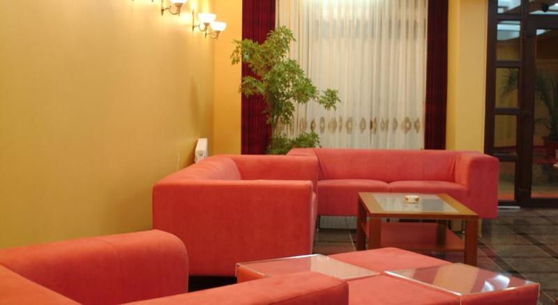 Hotel Ora Pristina Exterior photo